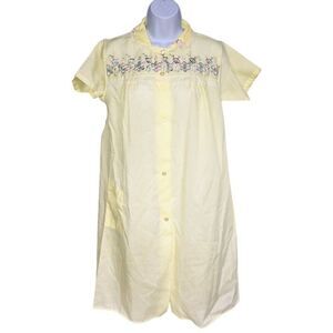Vintage 70s Philmaid Womens Housecoat S Yellow Embroidered Flowers Short Sleeve